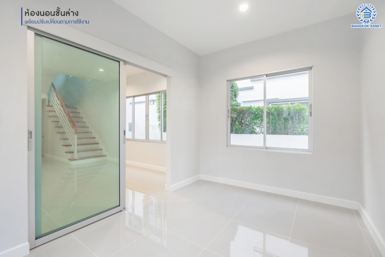 บ้านมือสองตกแต่งใหม่ ม.วิลล่าการ์เด้น3 บางกรวย-ไทรน้อย เนื้อที่ 54.2 ตร.ว. ฟังก์ชัน 4 ห้องนอน 3 ห้องน้ำ จอดรถได้ 2 คัน บรรยากาศเป็นส่วนตัว บนทำเลศักยภาพ ใกล้เซ็นทรัลเวสต์เกต เชื่อมต่อหลายเส้นทาง ถ.รัตนาธิเบศร์, ถ.กาญจนาภิเษก และราชพฤกษ์ และรถไฟฟ้า "สถานีบางพลู"...